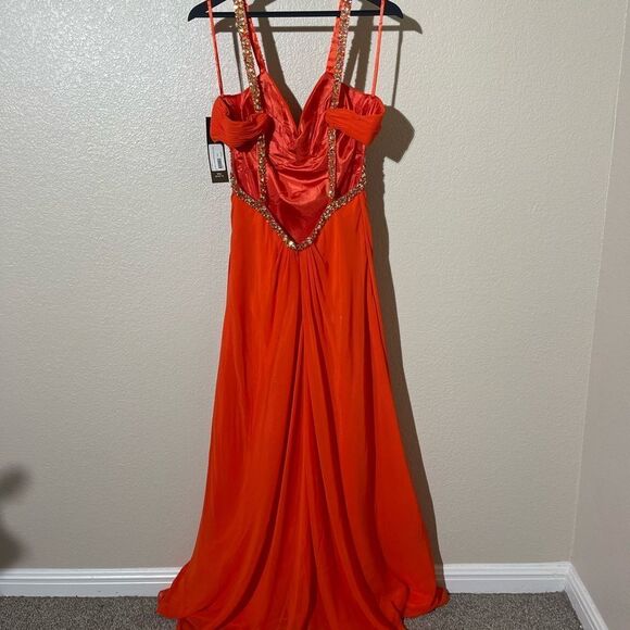 Sold - Picture 2 of 7